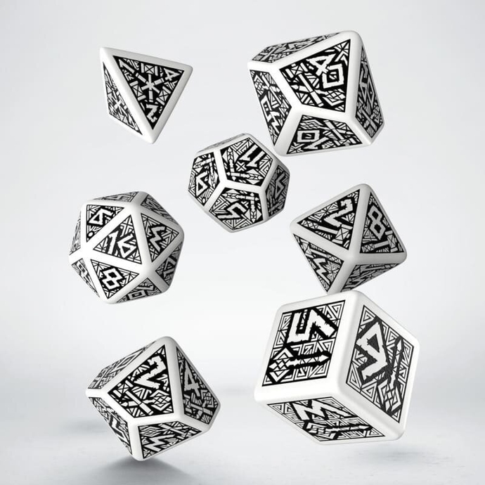 Набор кубиков Dwarven White & black Dice Set (7)