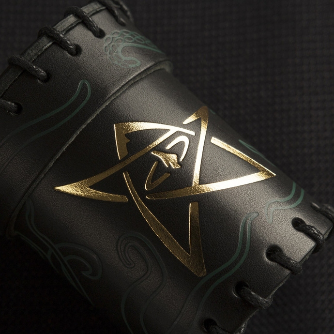 Стакан для кубиков Call of Cthulhu Black & green-golden Leather Dice Cup