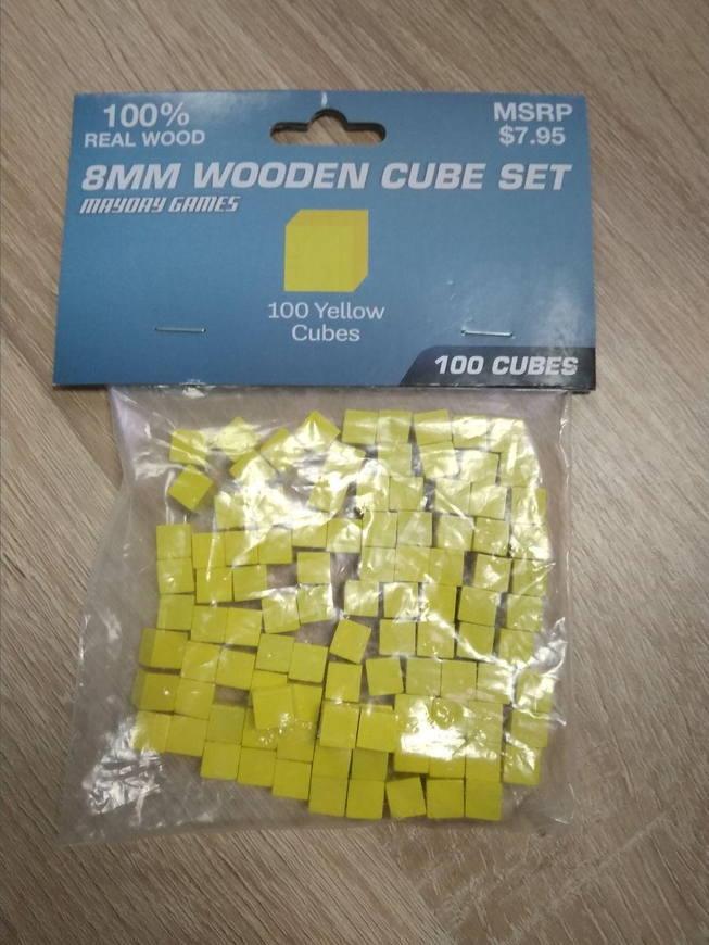 Кубик деревянный Mayday 8 мм - желтый - 10 штук