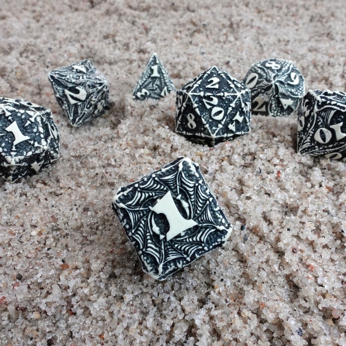 Набір кубиків Dracopolis: Scandinavian Blackfang Dice Set (7)