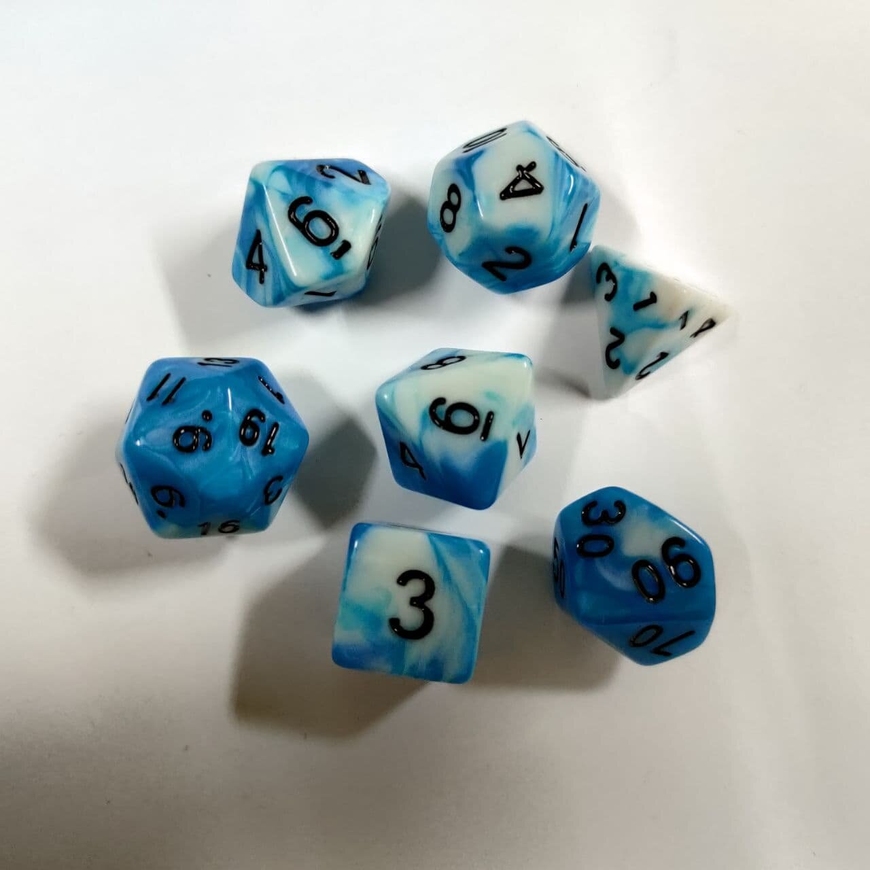 Набор кубиков 7шт: синий с белым кремовый (D00 D4 D6 D8 D10 D12 D20)